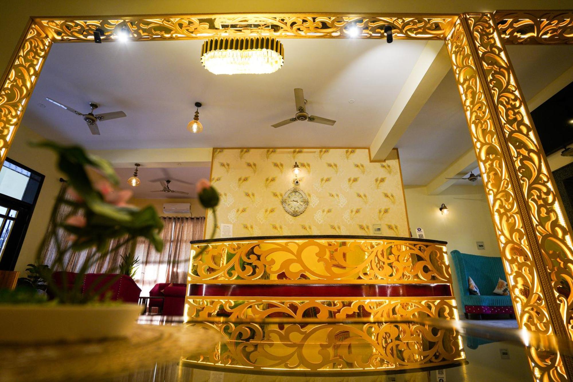 Hotel Neeraj Bhawan- Triveni Ghat Rishīkesh Exterior foto